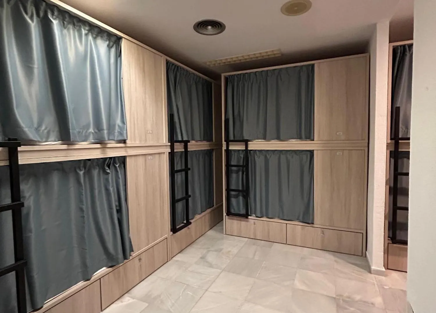 Hostel Sorolla Playa Malaga 0*,