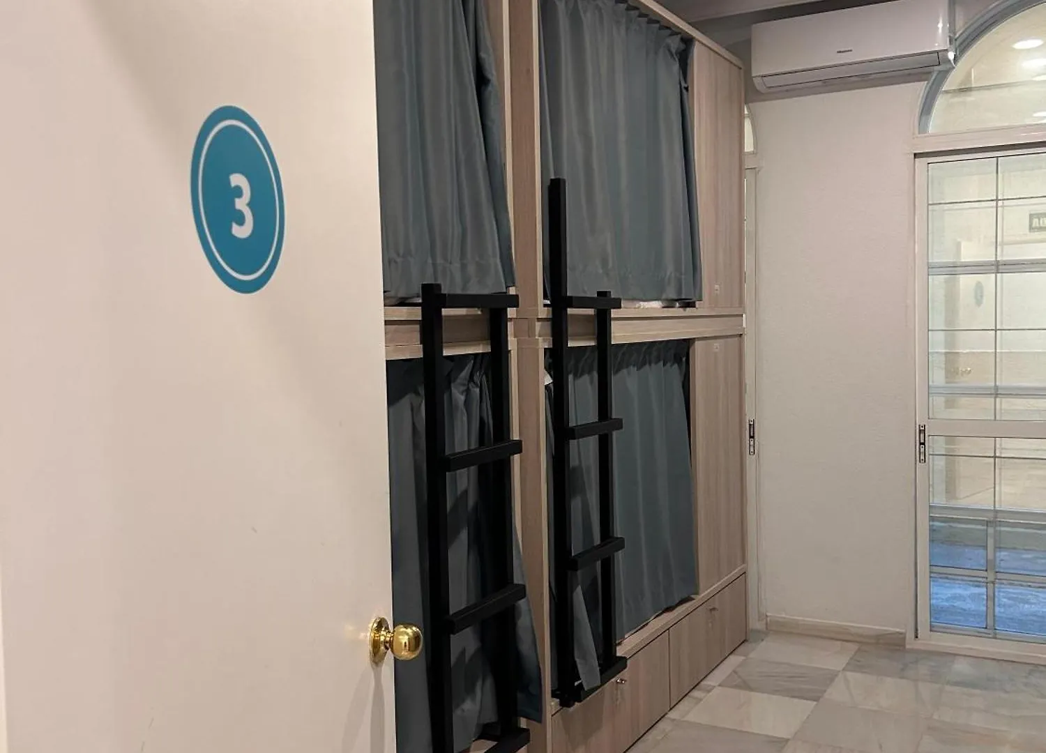 Hostel Sorolla Playa Malaga 0*,