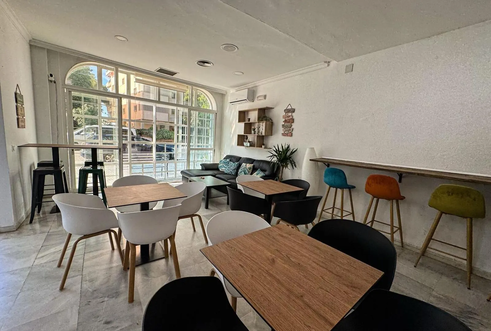 Hostel Sorolla Playa Малага Испания